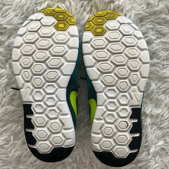 Nike Flex Experience Running Shoes - Picture 10 of 10